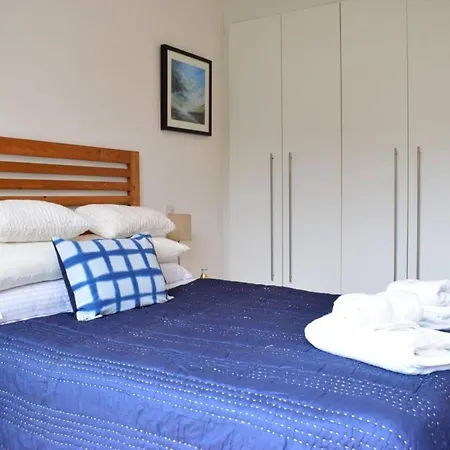 Апартаменты Stylish & Contemporary City Centre In Smithfield *